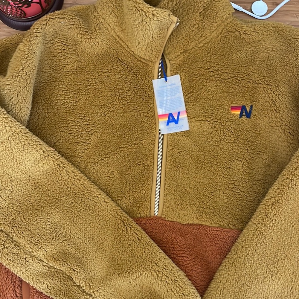 Aviator nation fleece. NWT unisex L